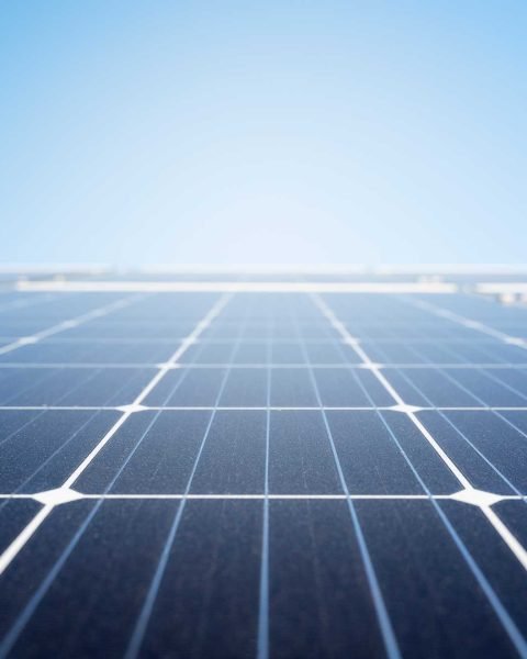 beautiful-alternative-energy-plant-with-solar-panels